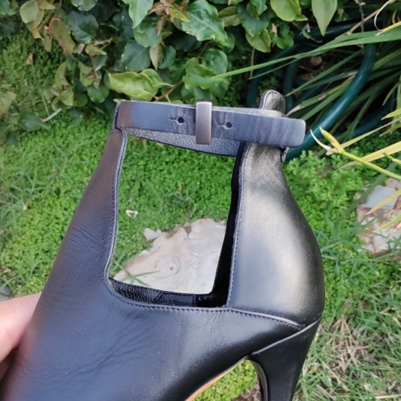 DIVORCE CLEARANCE-TAKING OFFERS Vince Women's Heels Made In Italy Sz 8 M Euro - Picture 4 of 13